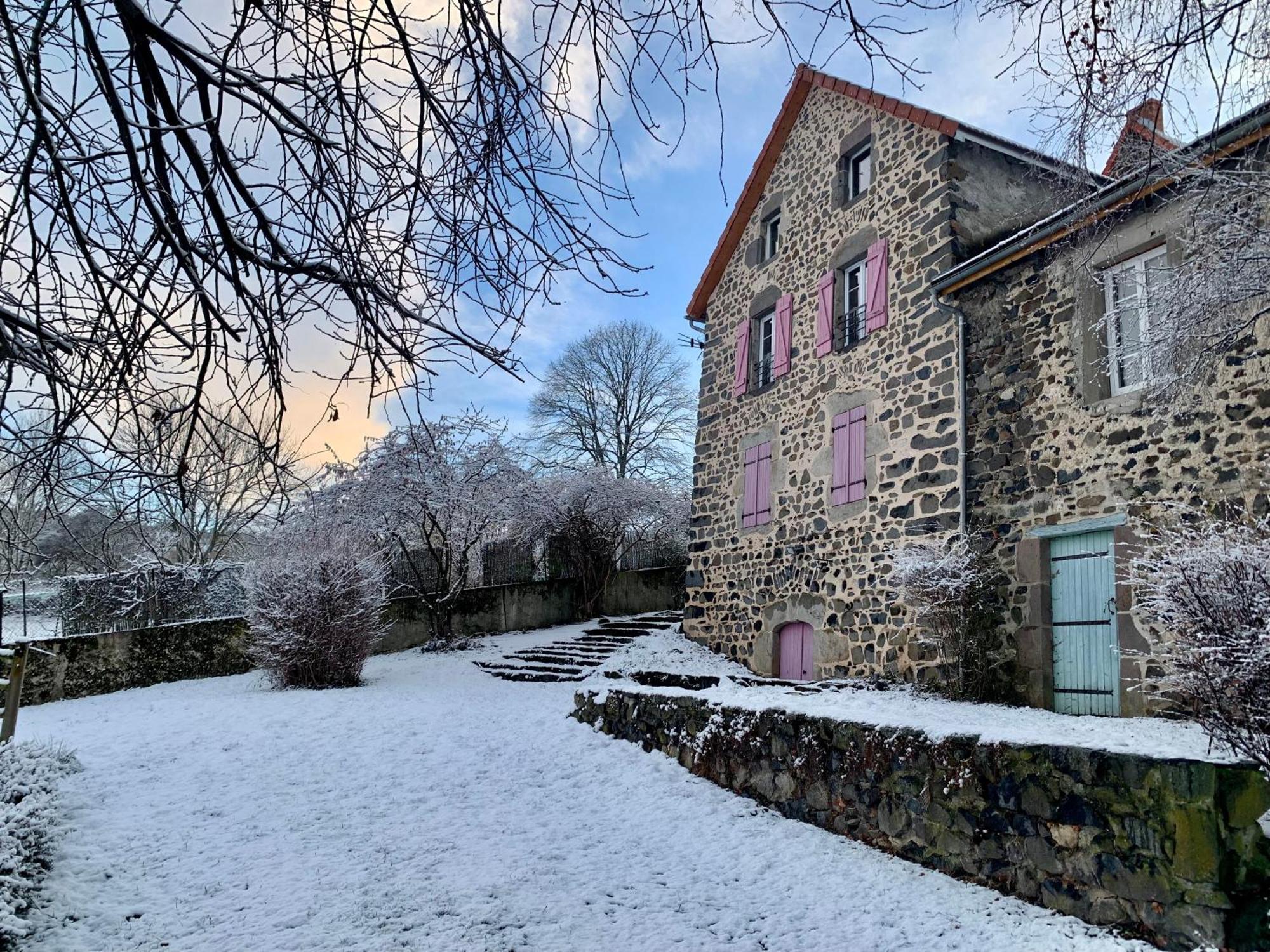Maison De Charme Au Coeur Du Sancy En Auvergne * Saurier