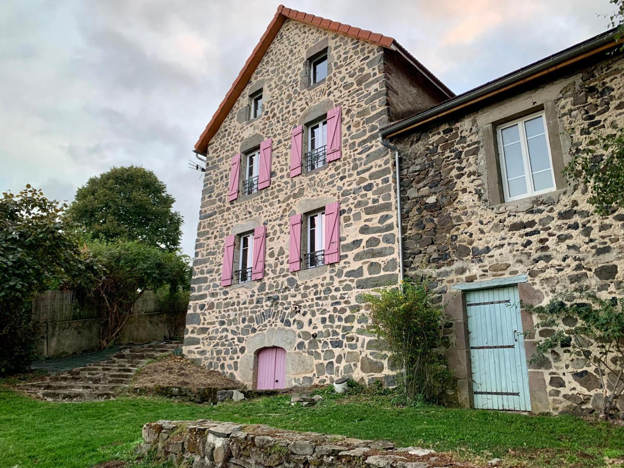 Maison De Charme Au Coeur Du Sancy En Auvergne * Saurier